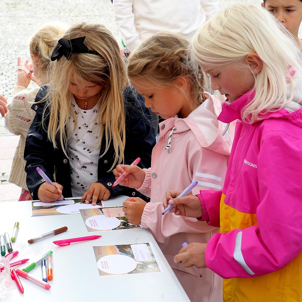 2022-kristiansand-forste-skoledagsfest-torvet-tegnekonkurranse